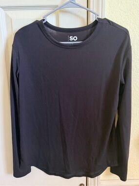 SO Black Long Sleeve Crewneck Top